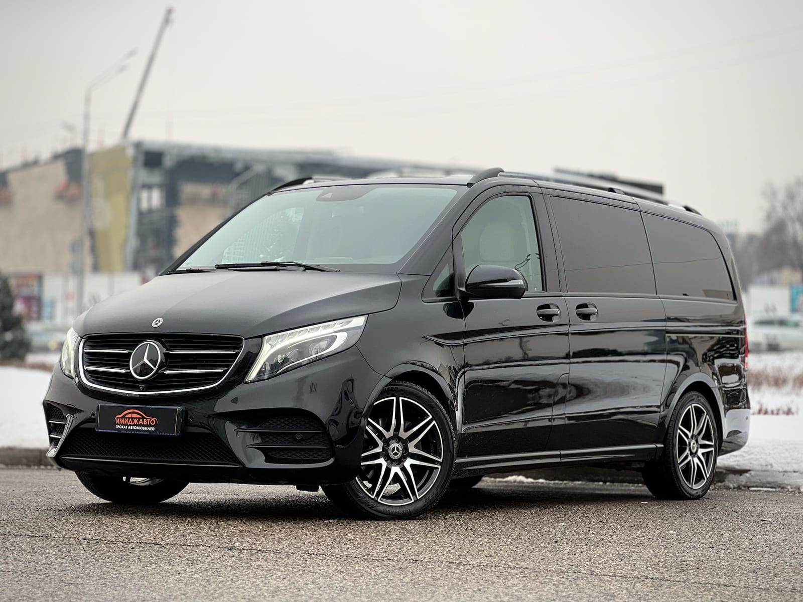 Mercedes-Benz V-Class 2019 — аренда от 120000 Br/сутки