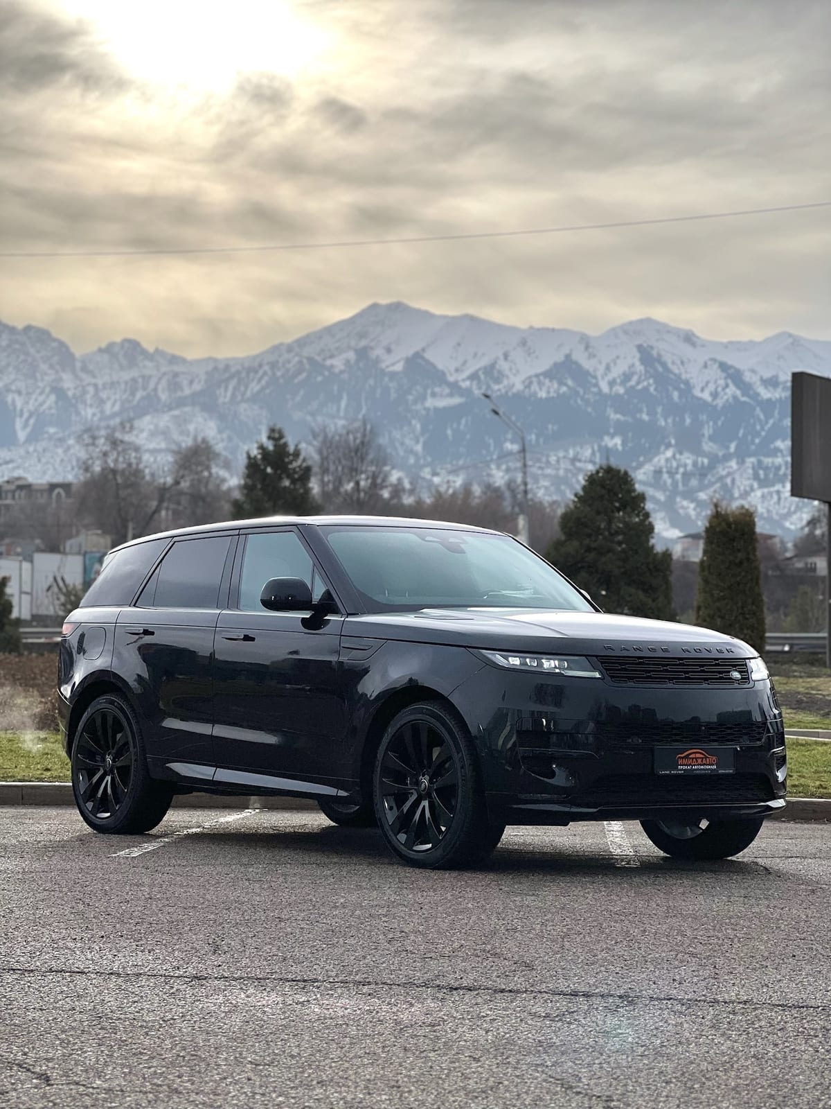 Land Rover Range Rover Sport 2023 — аренда от 400000 Br/сутки