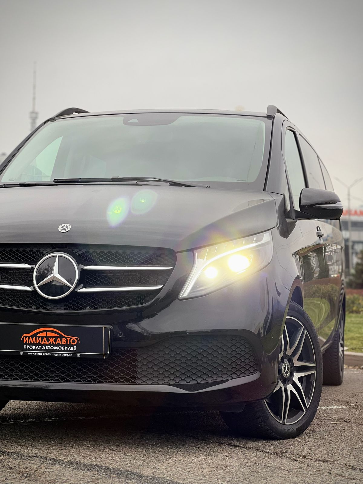 Mercedes-Benz V-Class 2023 — фото 3