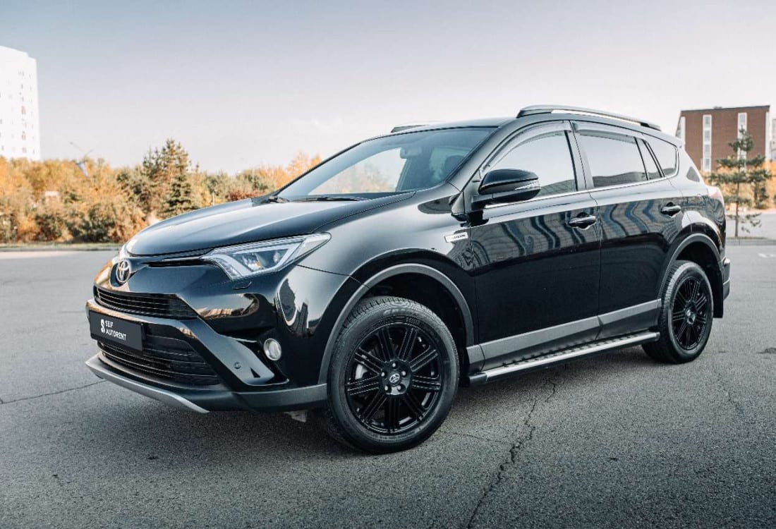 Toyota RAV4 2018 — фото 2