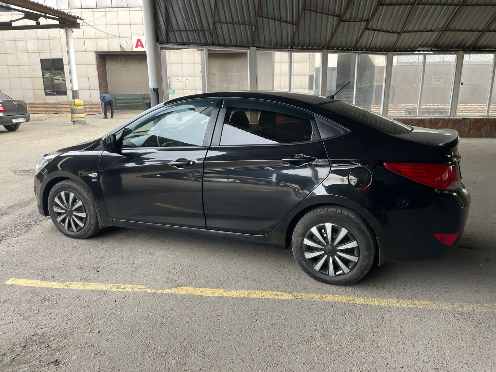Hyundai Solaris 2015 — фото 3