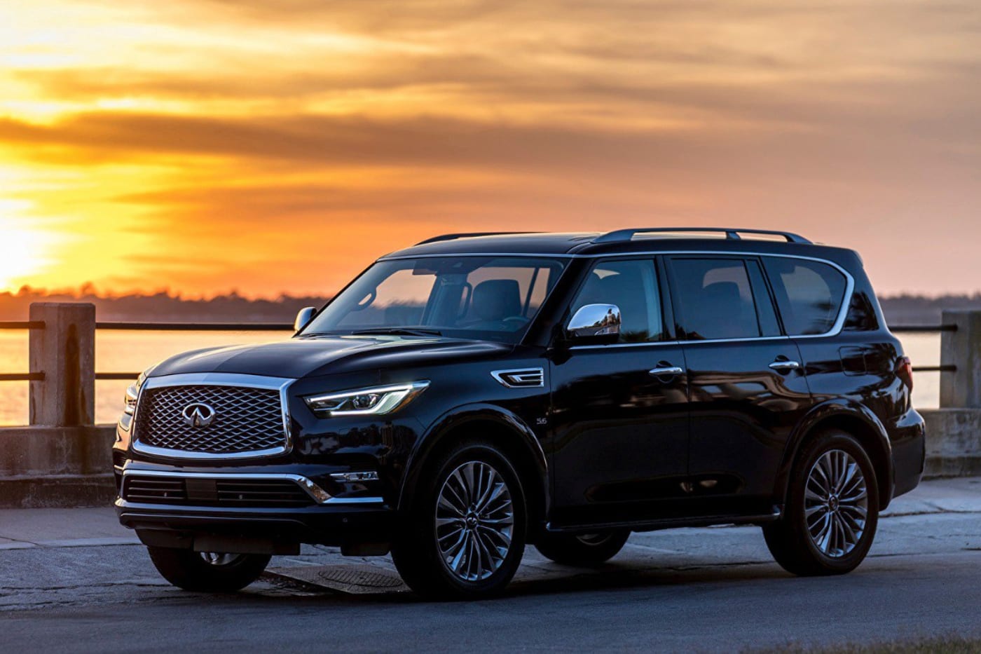 Infiniti QX80 2022 — аренда от 150000 Br/сутки