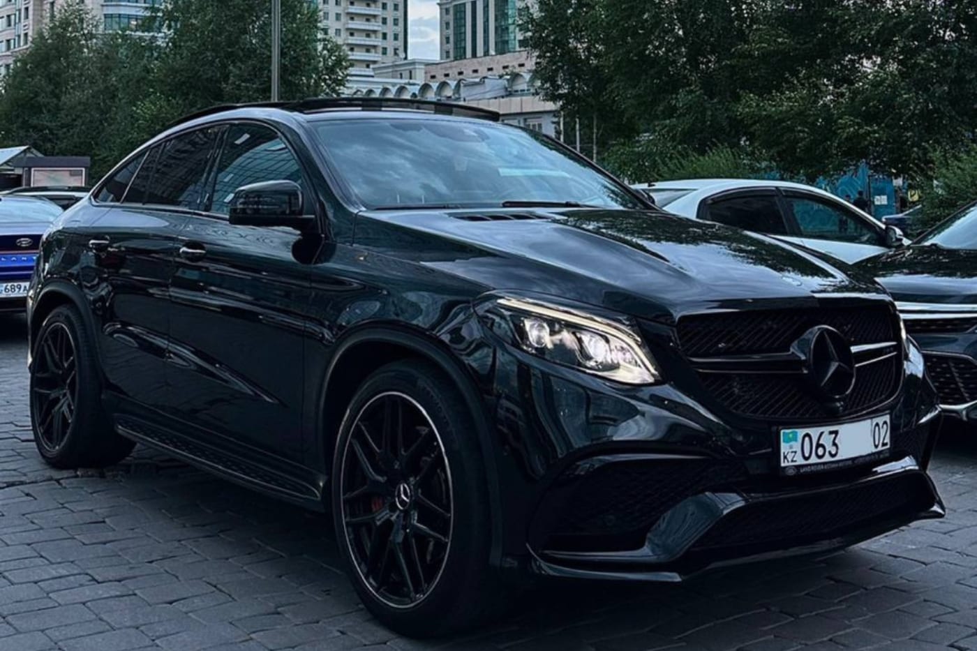 Mercedes-Benz GLE 63 Coupe 2016 — аренда от 180000 Br/сутки