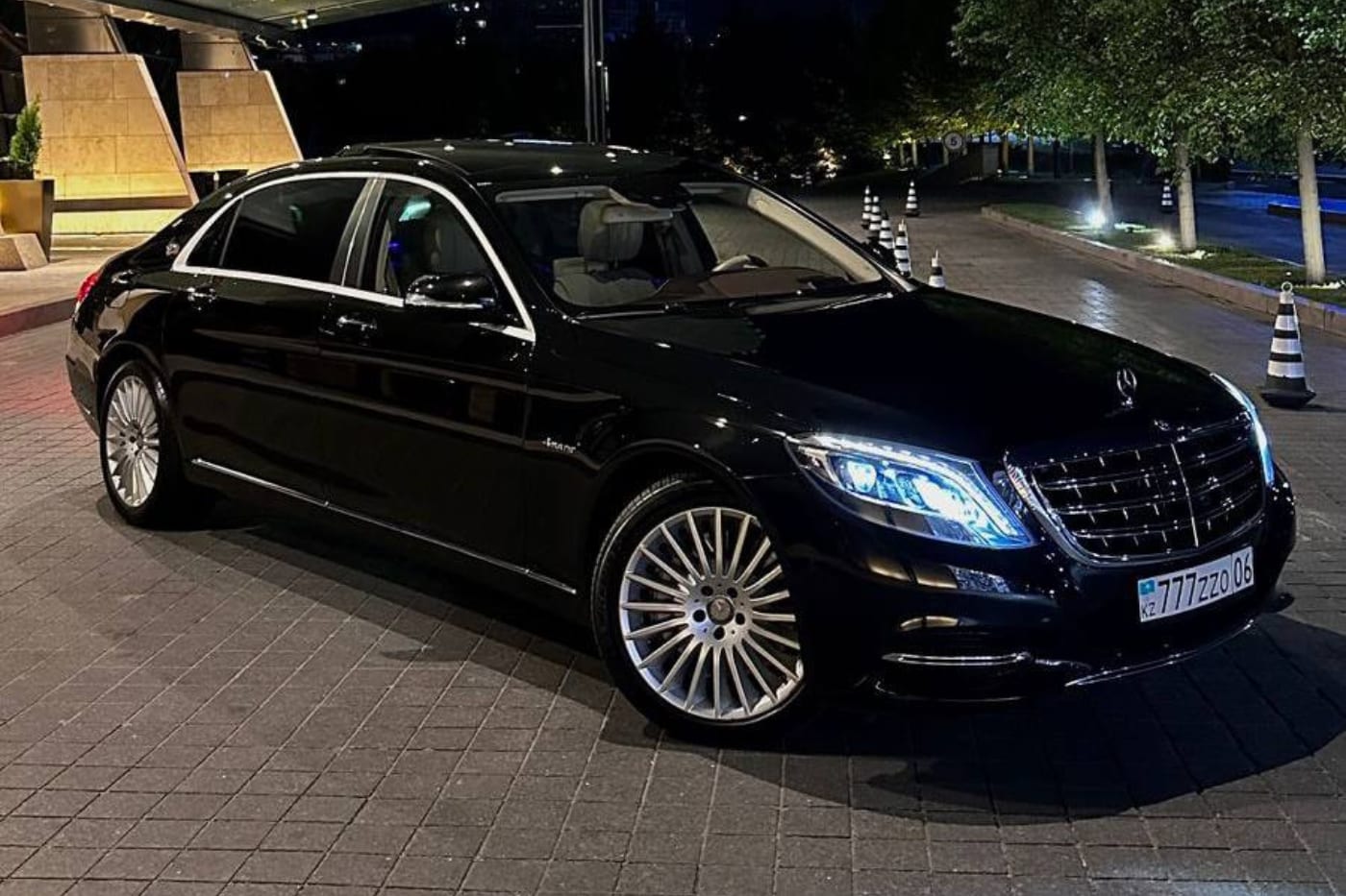 Mercedes-Benz S500 Maybach W222 2015 — аренда от 150000 Br/сутки