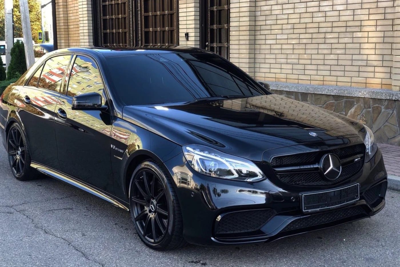 Mercedes-Benz E200 W212 2013 — аренда от 50000 Br/сутки