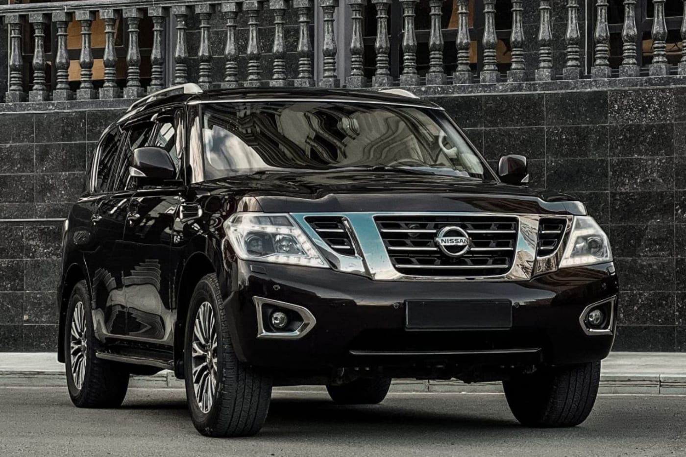 Nissan Patrol 2016 — аренда от 50000 Br/сутки
