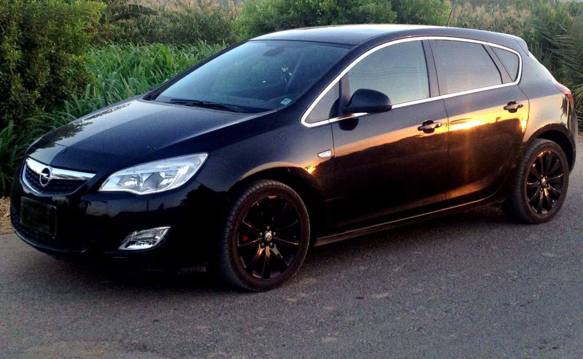 Opel Astra Turbo 2017 — аренда от 18000 Br/сутки