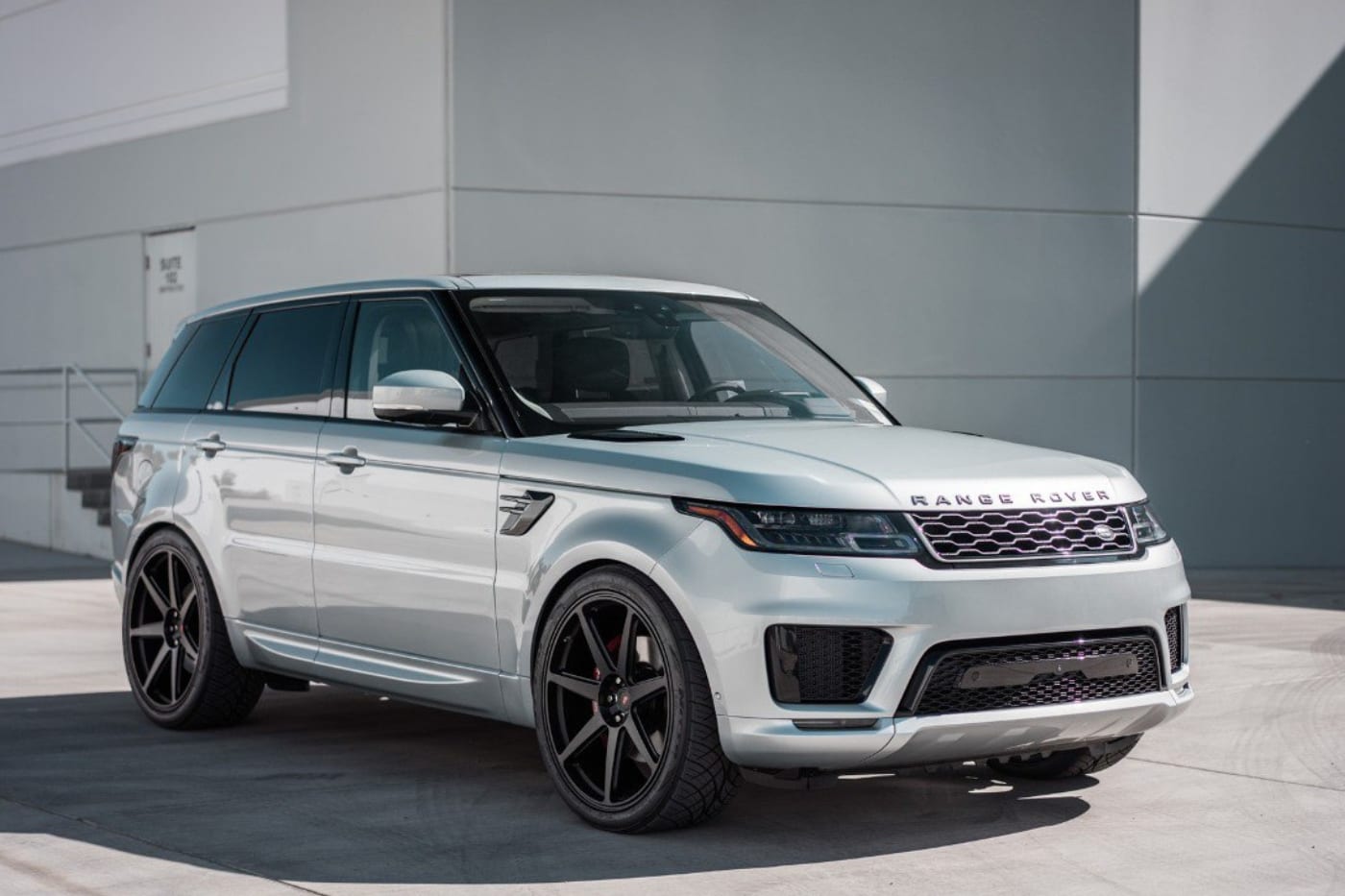 Land Rover Range Rover Sport 2021 — аренда от 250000 Br/сутки