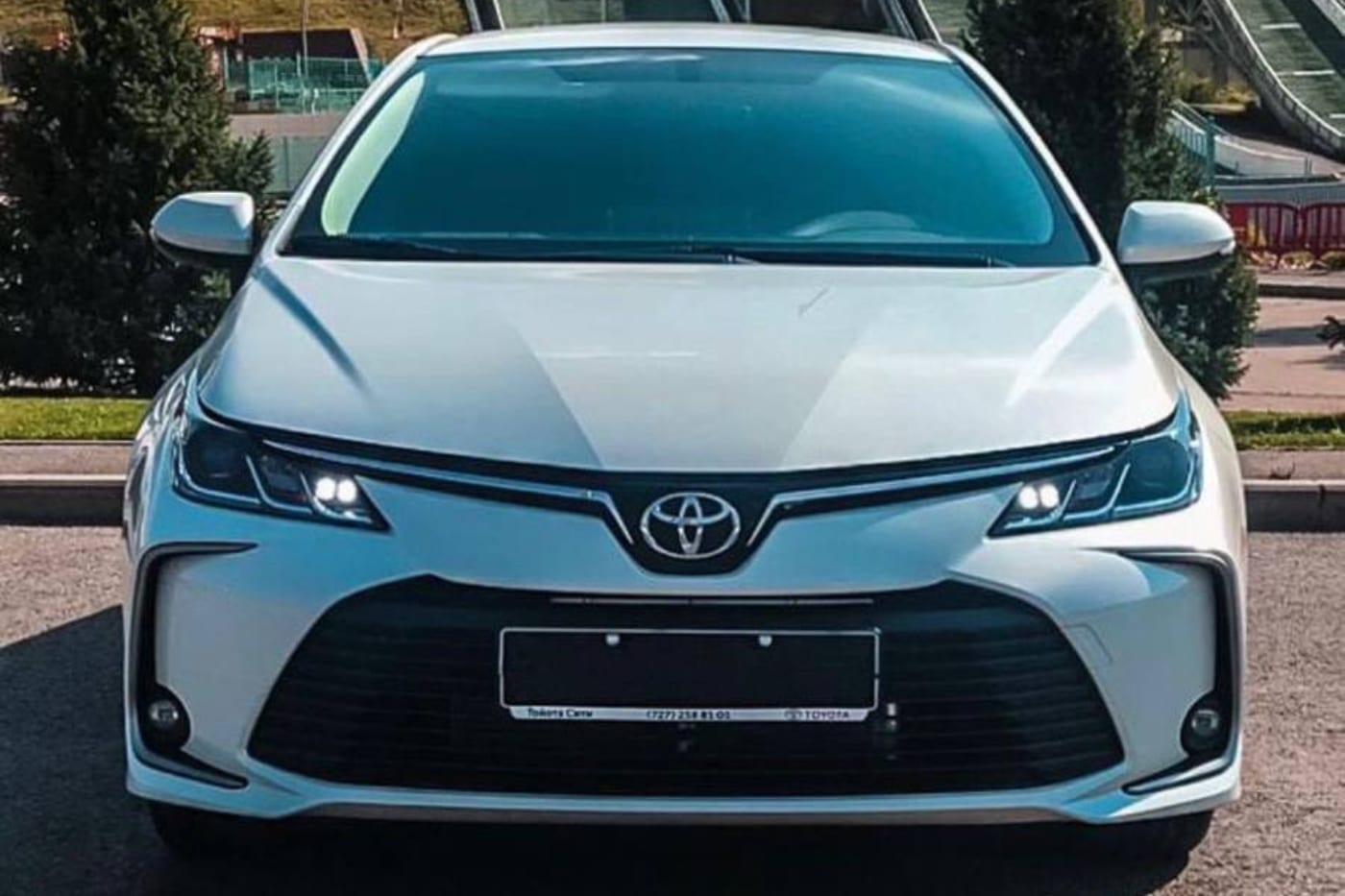Toyota Corolla 2023 — аренда от 18000 Br/сутки
