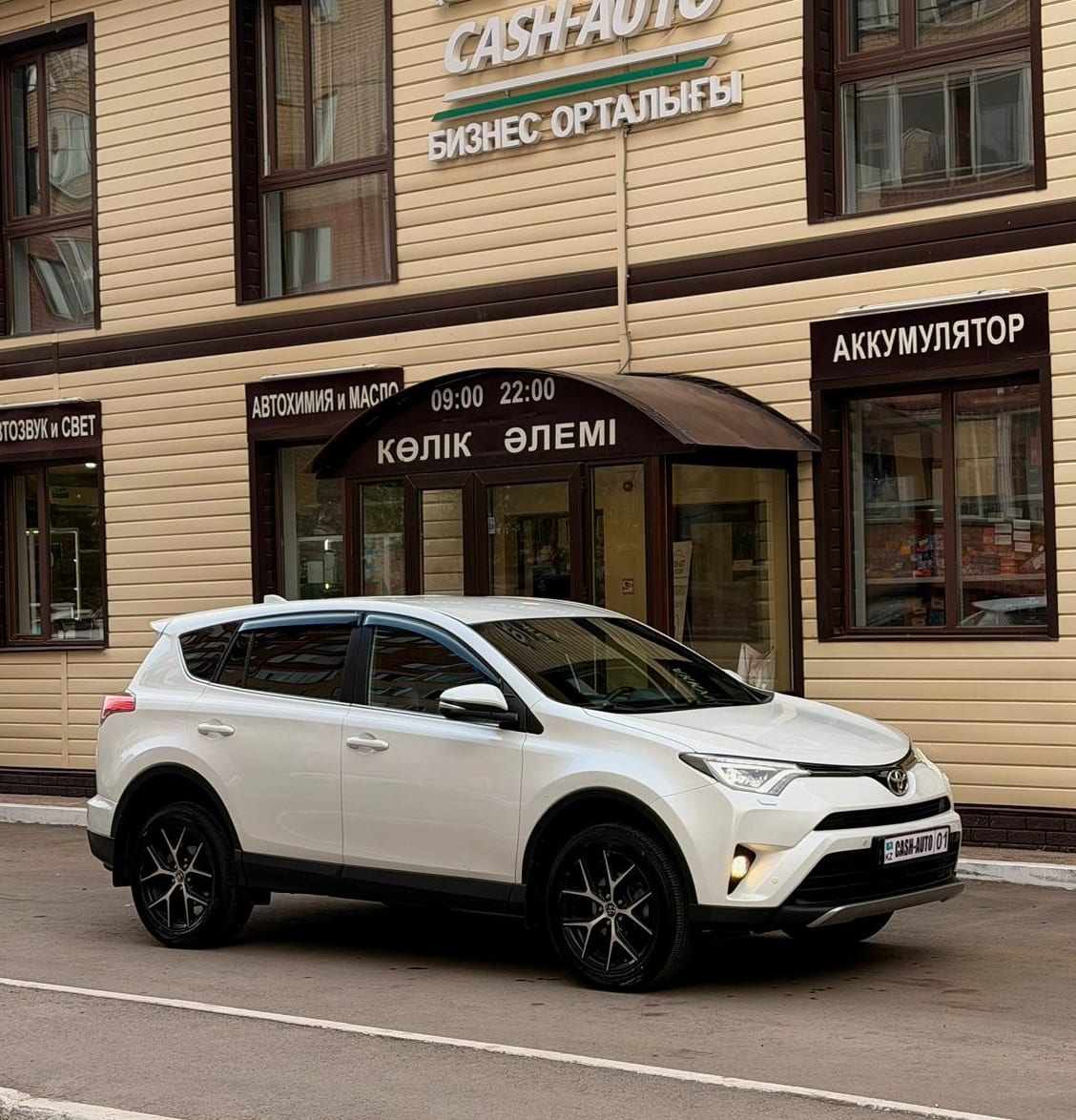 Toyota RAV4 (4wd) 2020 — аренда от 32000 Br/сутки