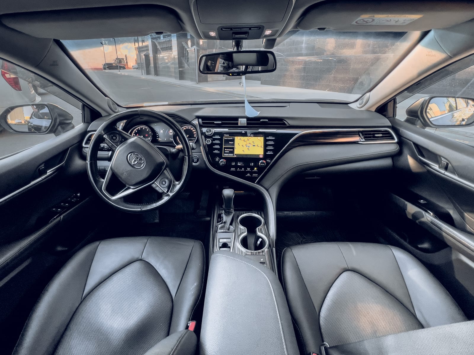 Toyota Camry 2021 — фото 4
