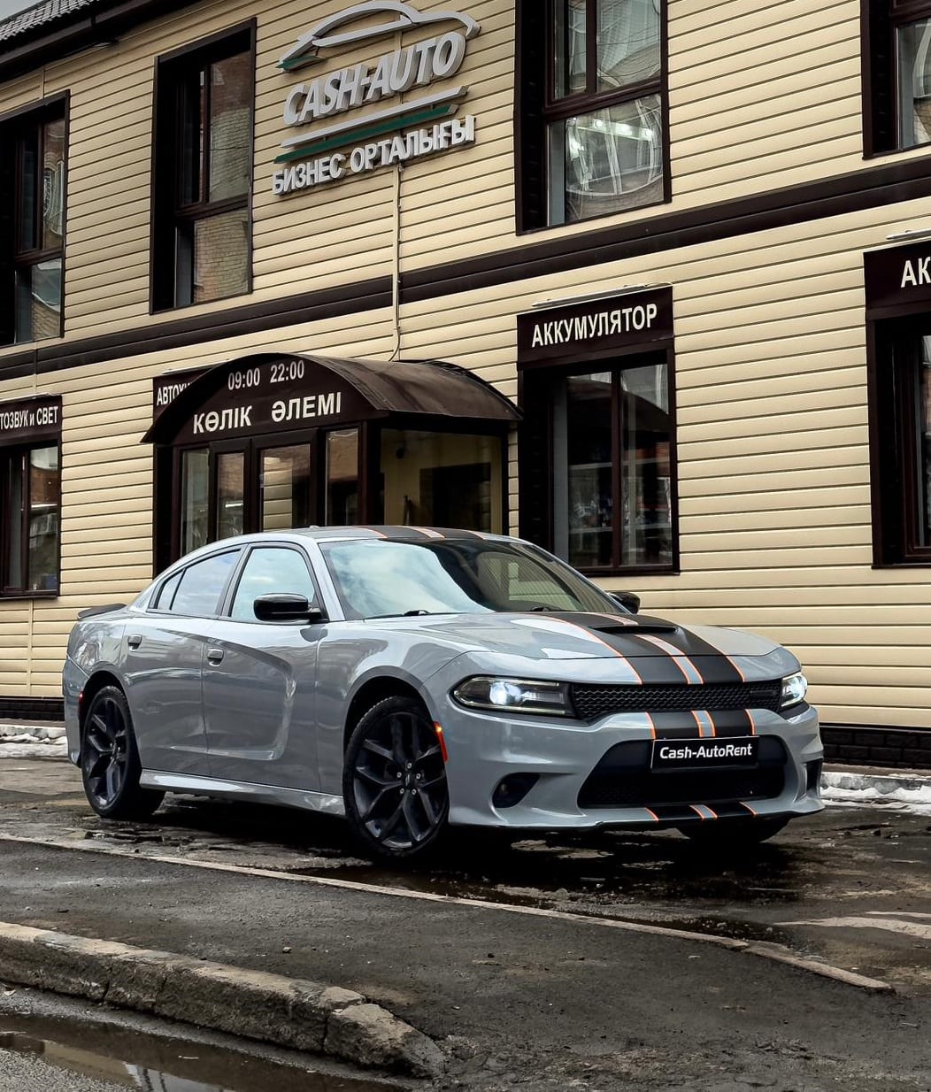 Dodge Charger 2022 — аренда от 44000 Br/сутки