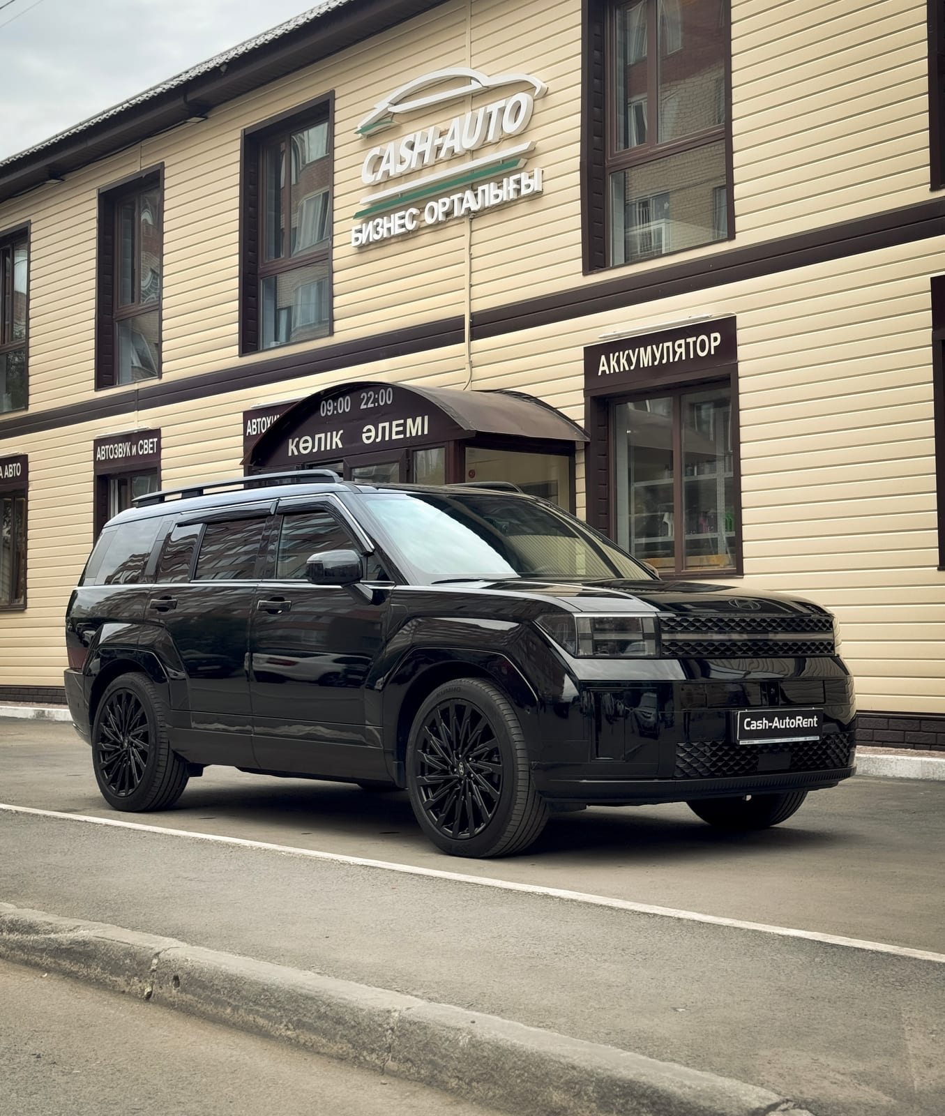 Hyundai Santa Fe Calligraphy 2025 — аренда от 50000 Br/сутки