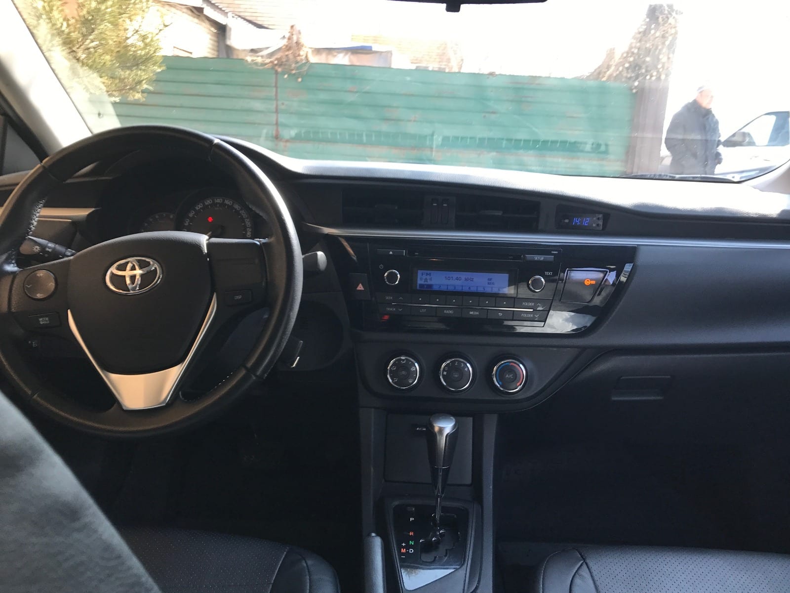 Toyota Corolla — фото 2