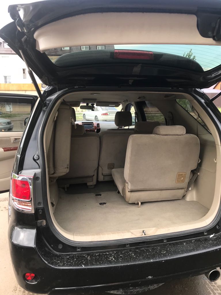 Toyota Fortuner — фото 3