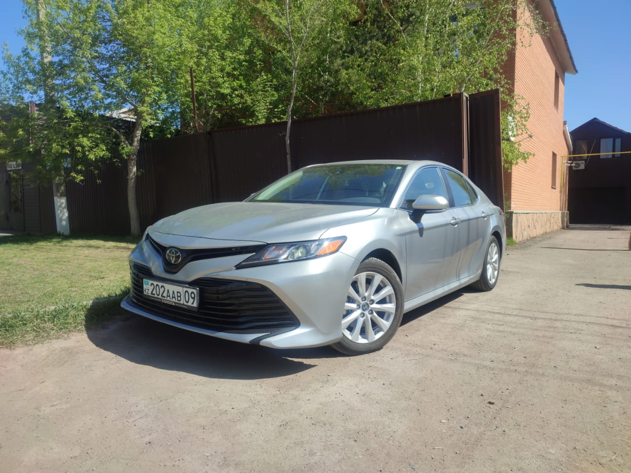 Toyota Camry — аренда от 21675 Br/сутки