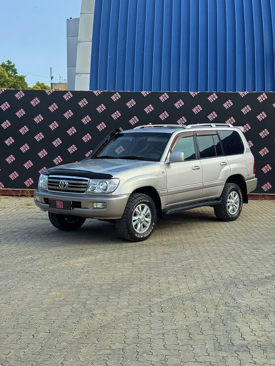 Toyota Land Cruiser 100 2005 — аренда от 40000 Br/сутки
