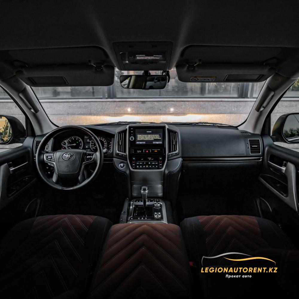 Toyota Land Cruiser 200 — фото 4