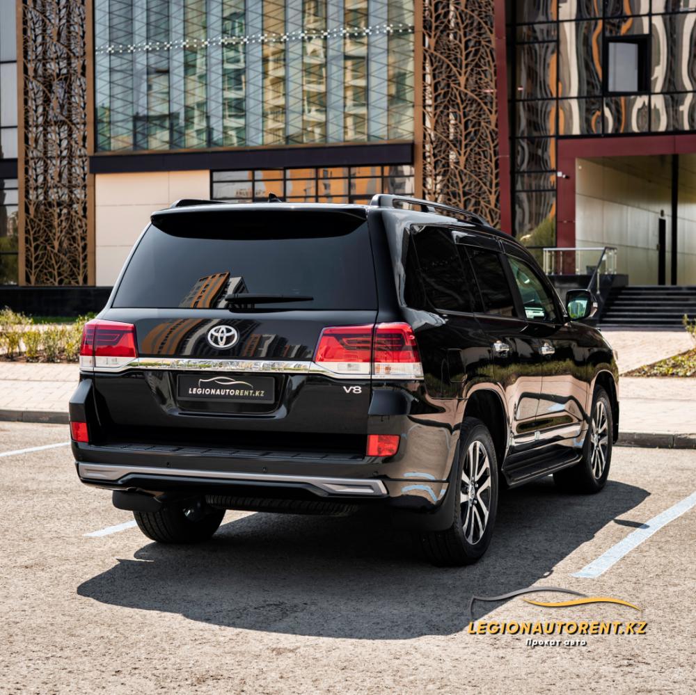 Toyota Land Cruiser 200 — фото 2
