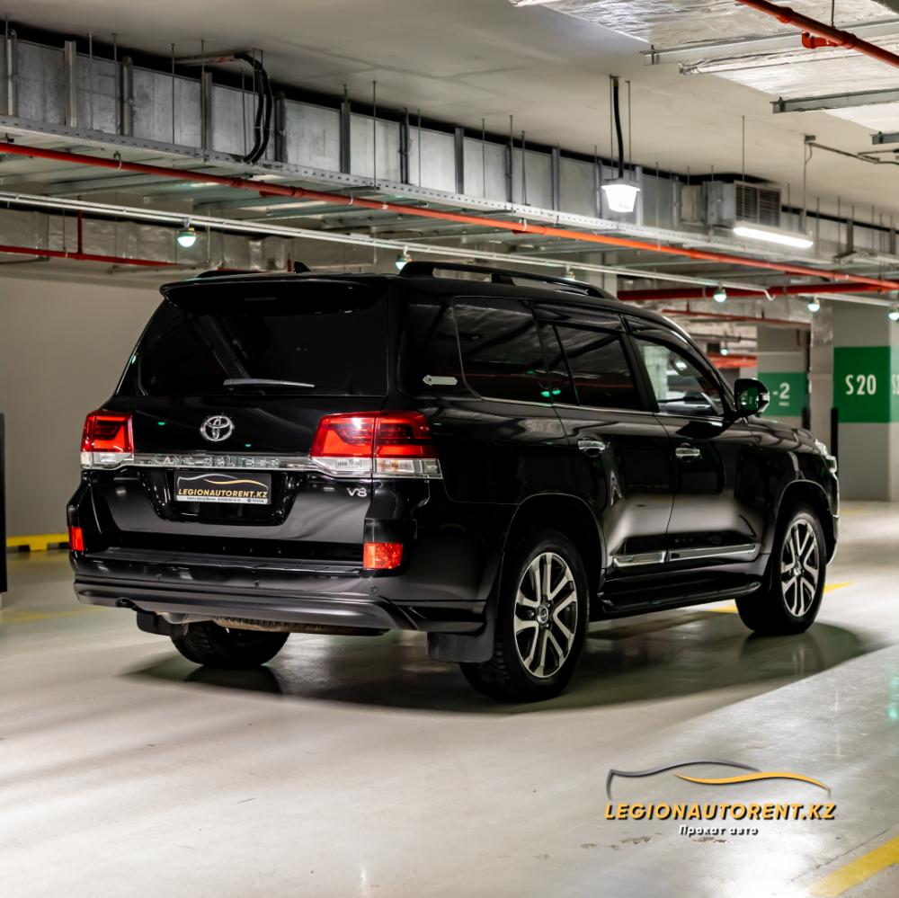 Toyota Land Cruiser 200 Excalibur — фото 2