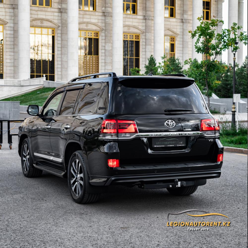 Toyota Land Cruiser 200 Excalibur — фото 2