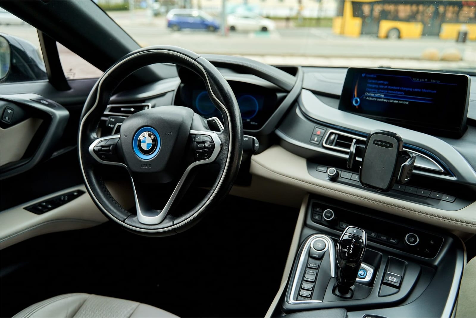 BMW i8 2017 года в аренду в Минске