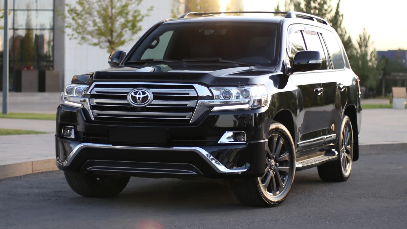 Toyota Land Cruiser 200R 2016 — аренда от 75000 Br/сутки