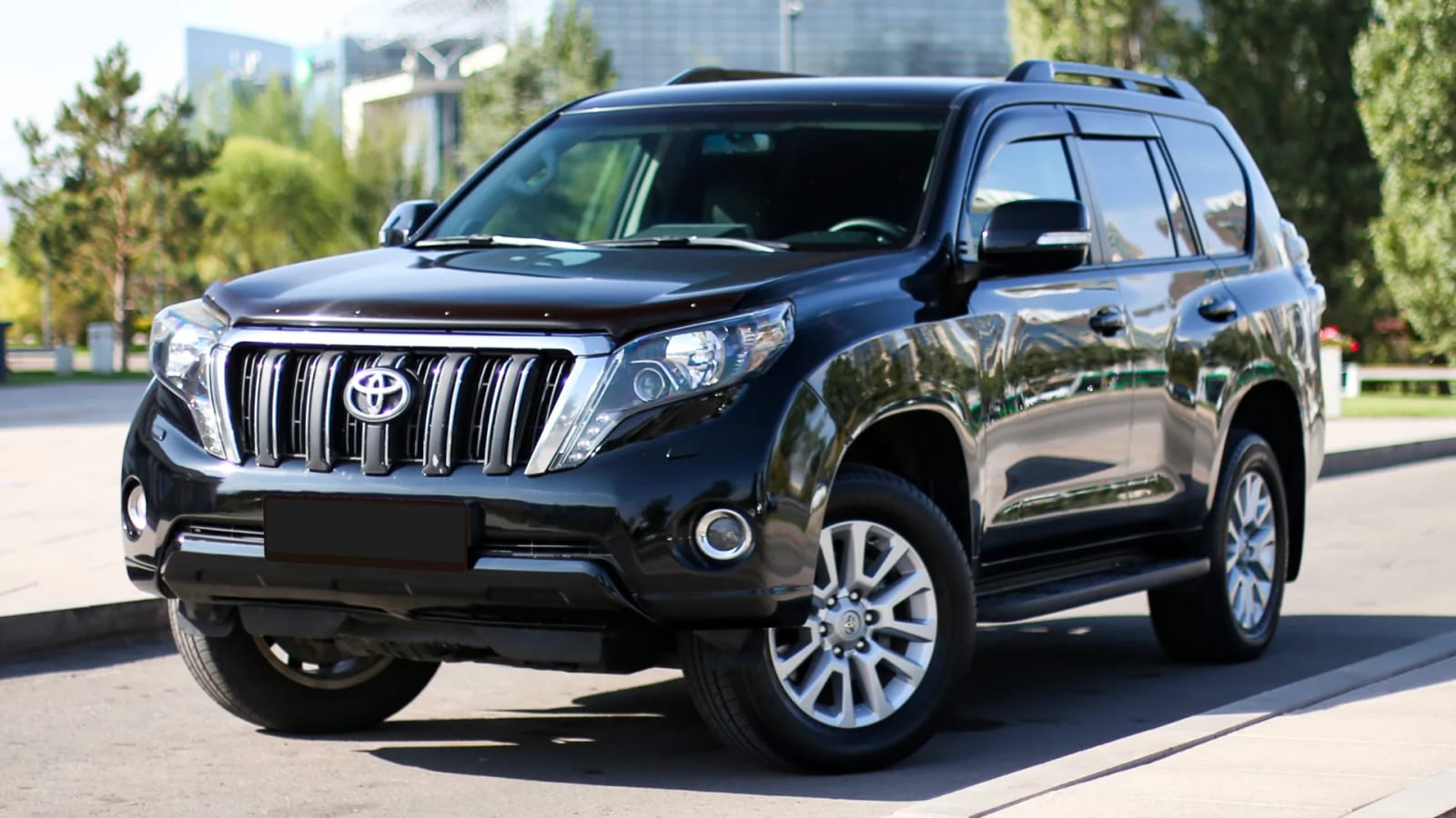Toyota Land Cruiser Prado 2017 — аренда от 45000 Br/сутки
