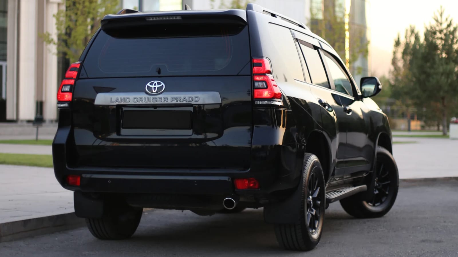 Toyota Land Cruiser Prado R 2021 — фото 2