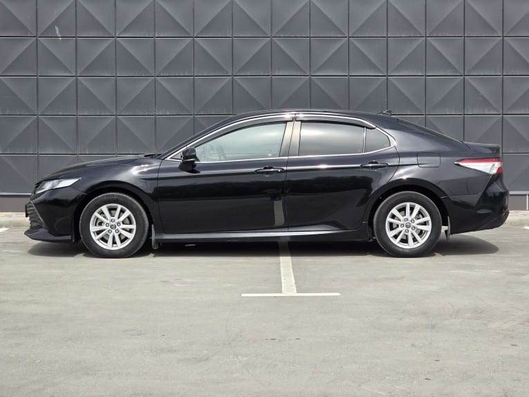 Toyota Camry 2020 — фото 4