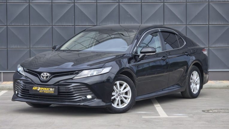 Toyota Camry 2019 — фото 2