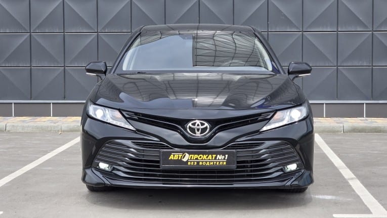 Toyota Camry 2019 — фото 3