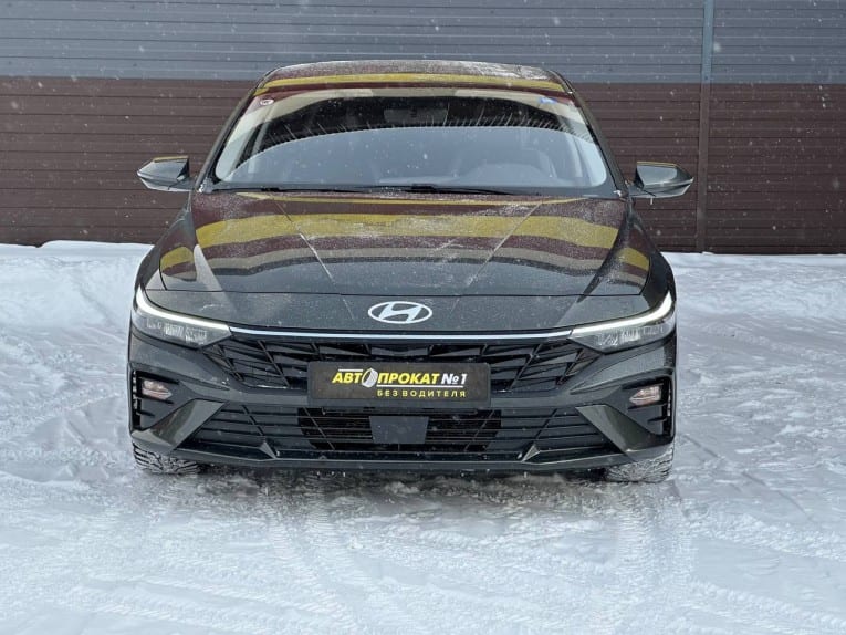 Hyundai Elantra 2023 — фото 3