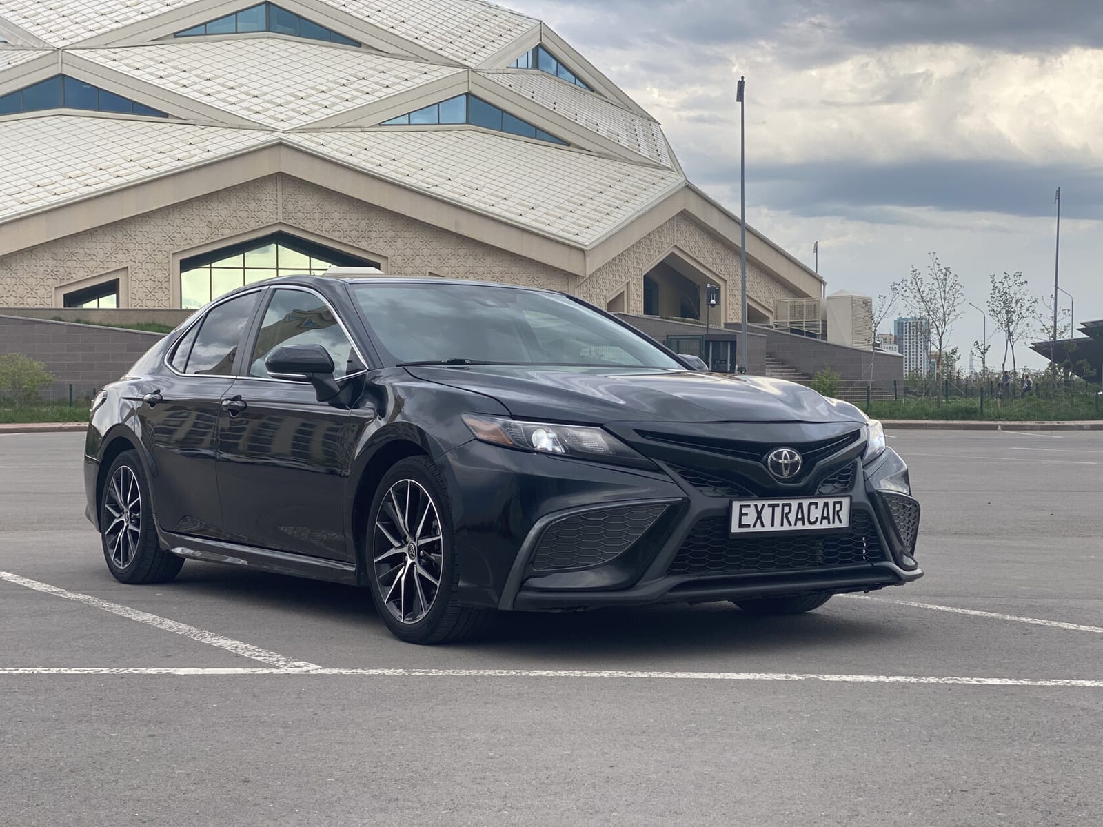 Toyota Camry XV75 USA — аренда от 30000 Br/сутки