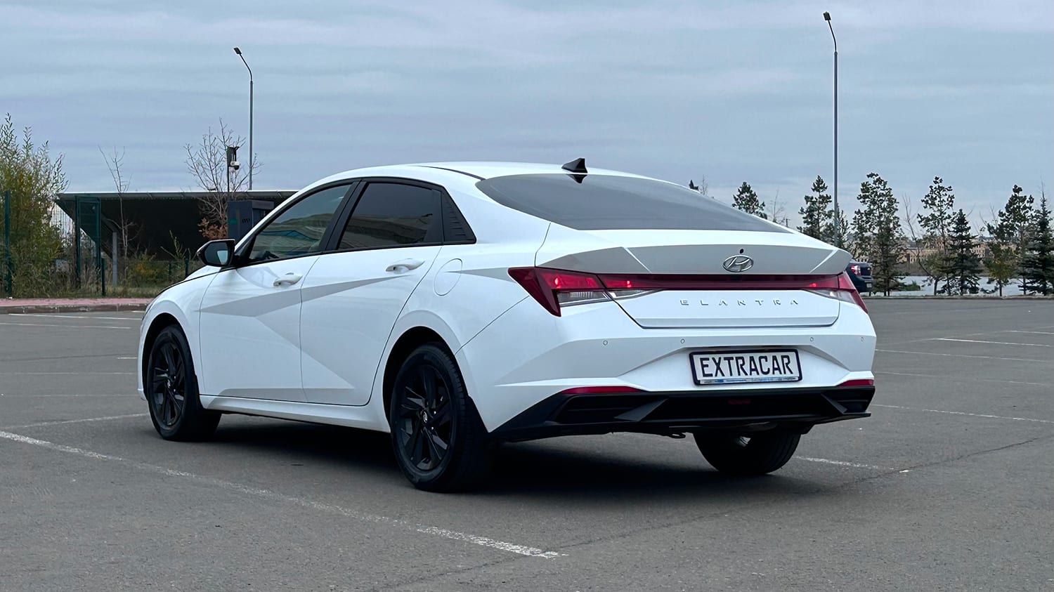 Hyundai Elantra — фото 2