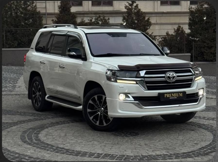 Toyota Land Cruiser 200 — аренда от 70000 Br/сутки