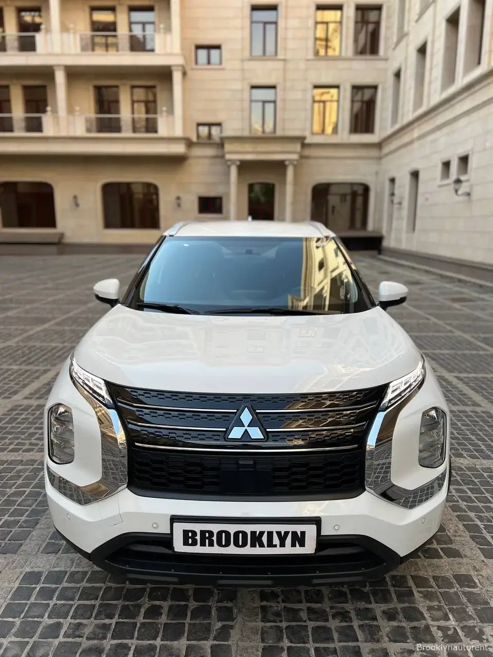 Mitsubishi Outlander 2023 — аренда от 40000 Br/сутки
