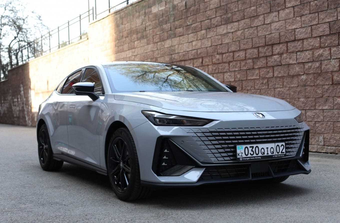 Changan UNI-V 1.5L 2023 — аренда от 26000 Br/сутки