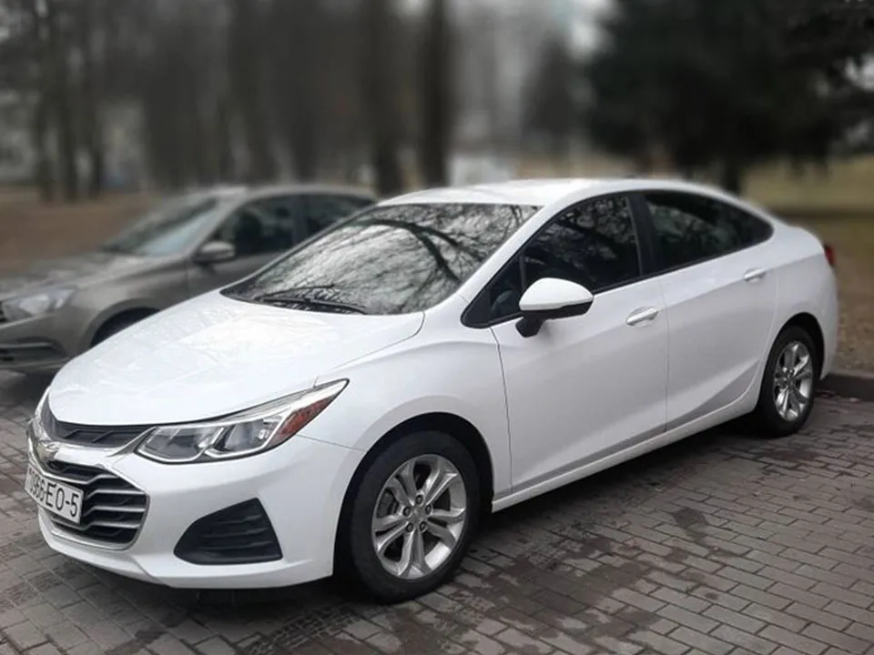 Chevrolet Cruze 2020 — аренда от 110 Br/сутки