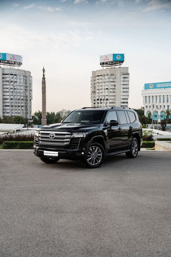 Toyota Land Cruiser 300 2024 — аренда от 180000 Br/сутки