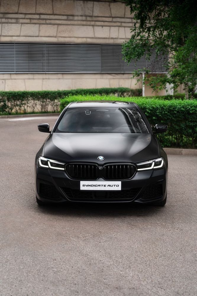 BMW 530i 2023 — фото 2