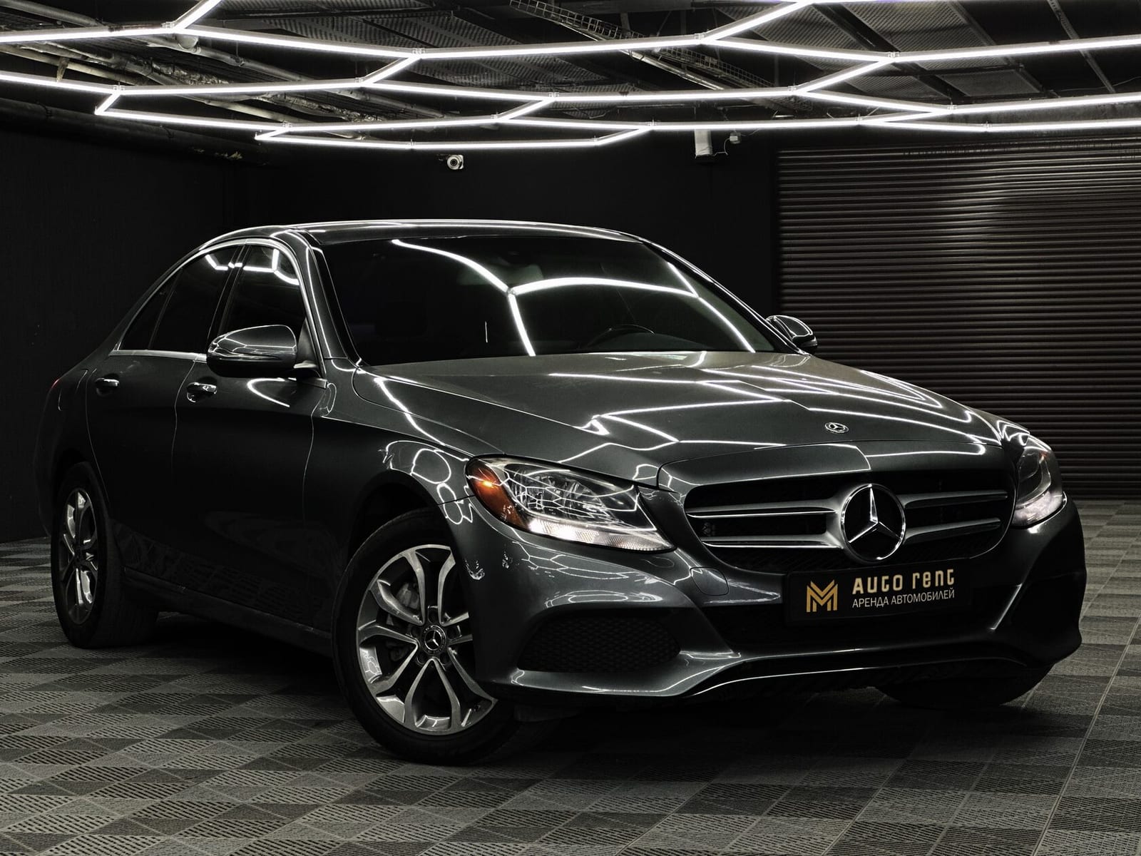 Mercedes-Benz C 300 2017 — фото 2