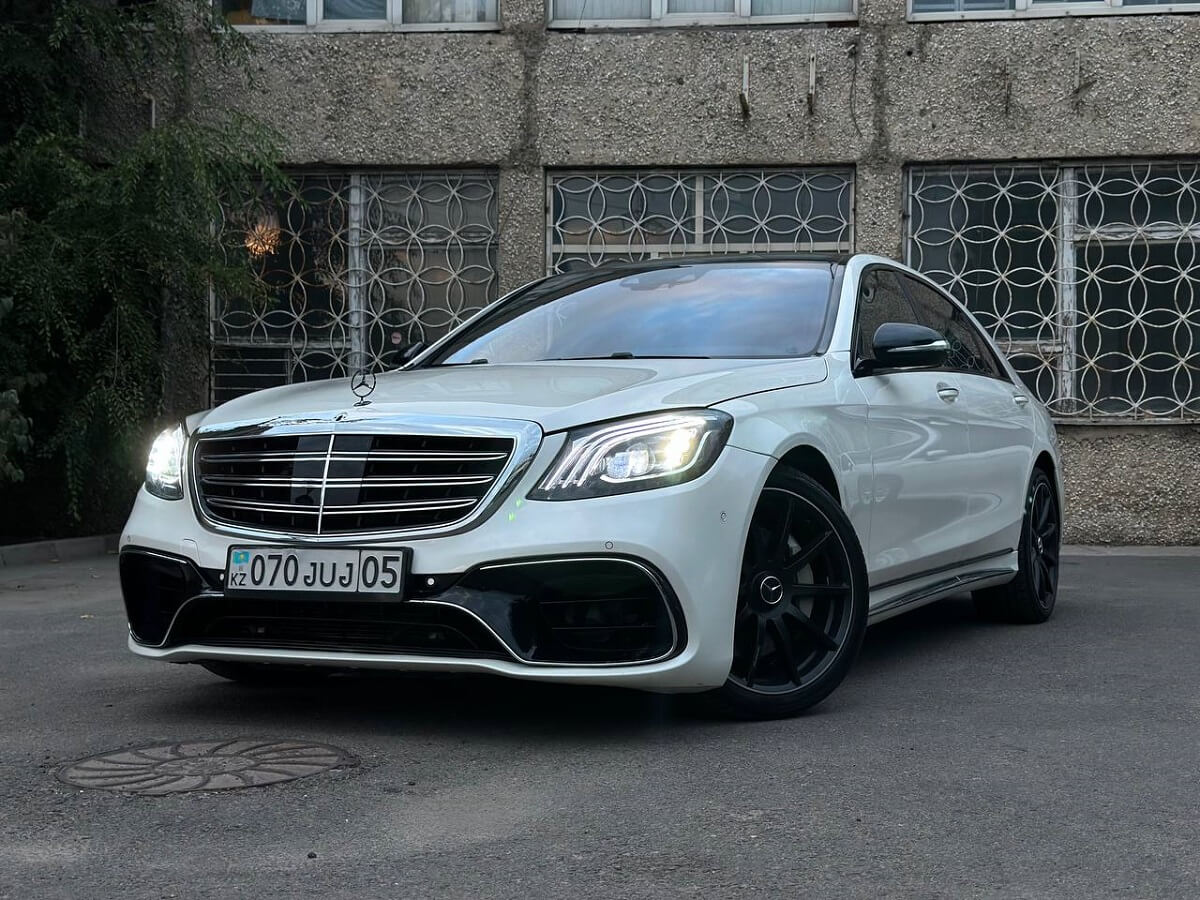 Mercedes-Benz S500 W222 — аренда от 120000 Br/сутки