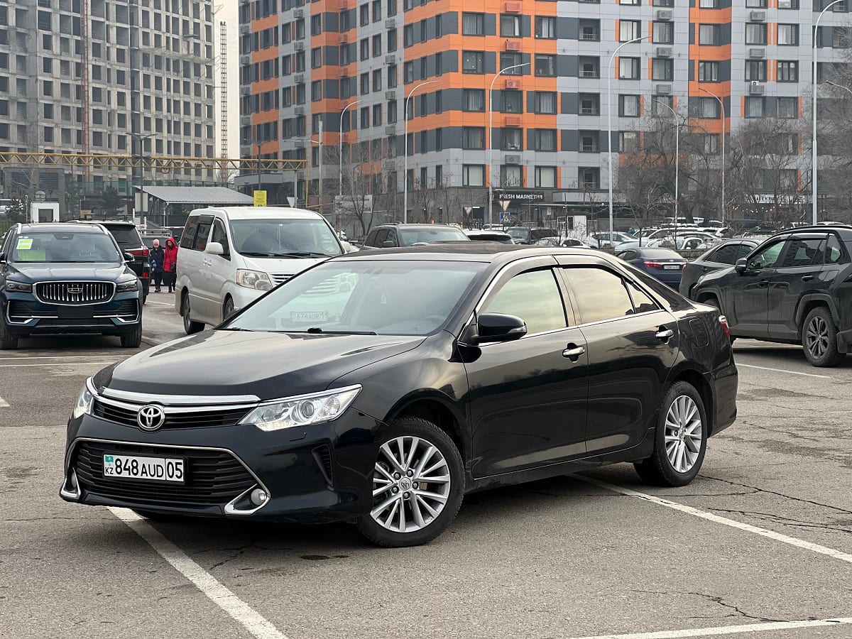Toyota Camry 55 Exclusive — аренда от 30000 Br/сутки