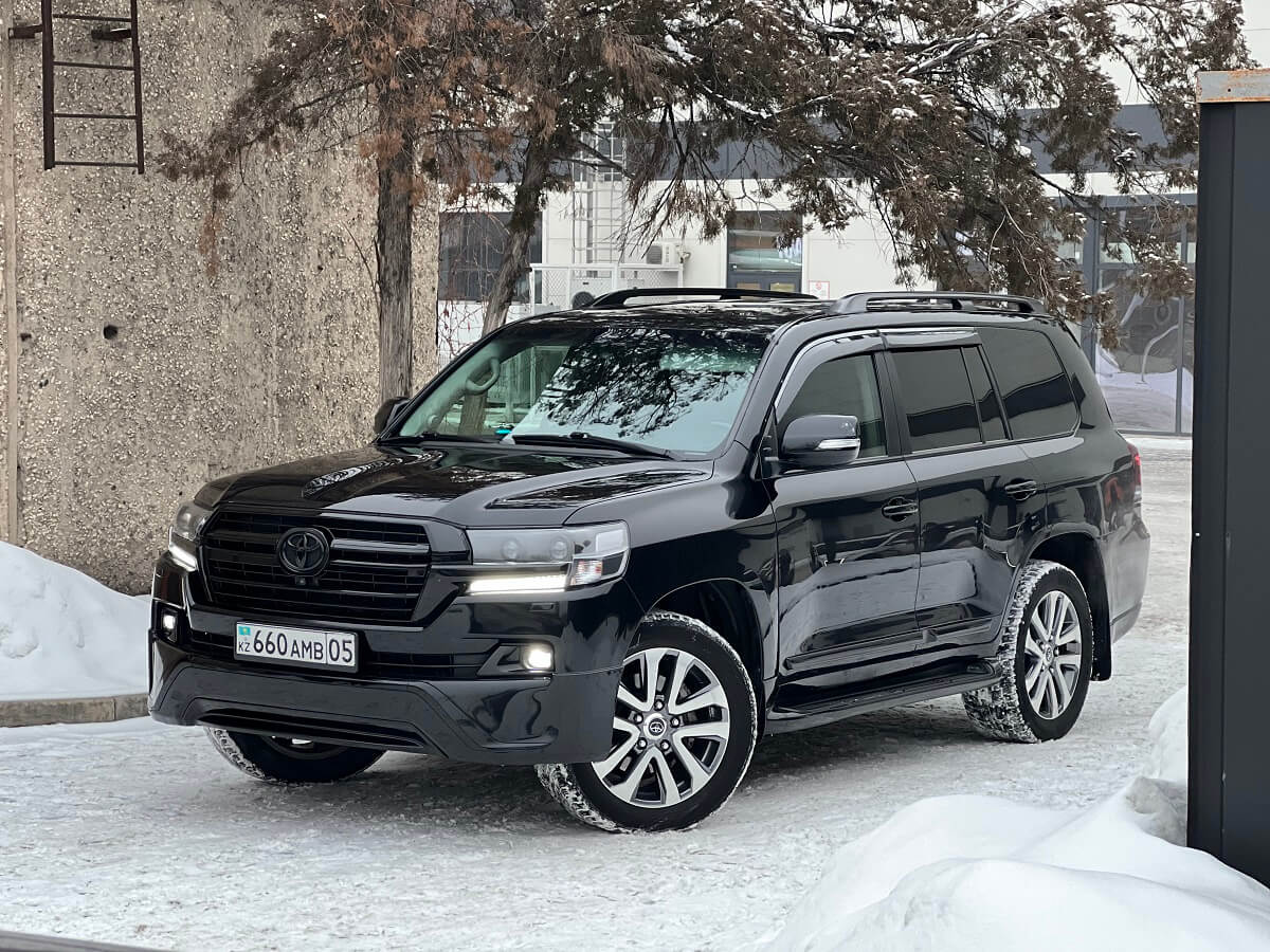 Toyota Land Cruiser 200 — аренда от 90000 Br/сутки