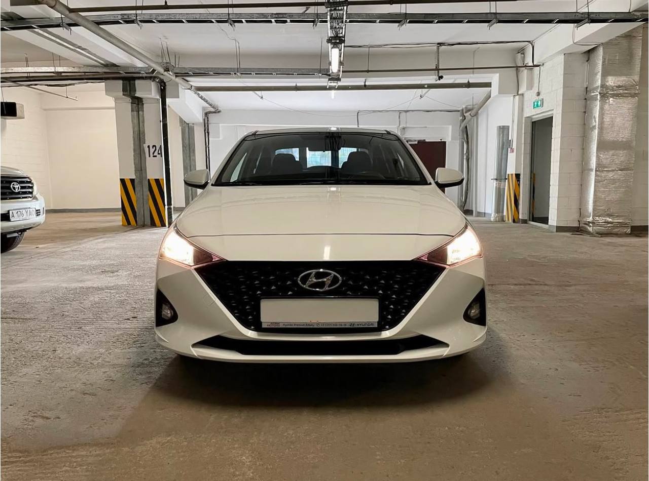 Hyundai Elantra — фото 4