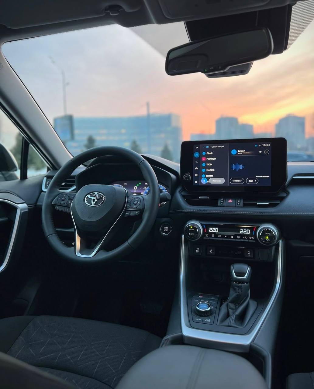 Toyota RAV 4 — фото 2
