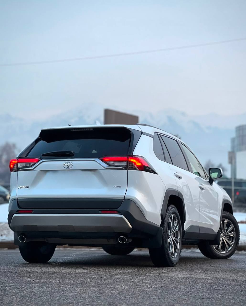 Toyota RAV 4 — фото 3