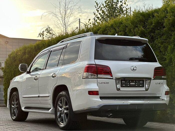 Lexus LX 570 2012 — фото 2