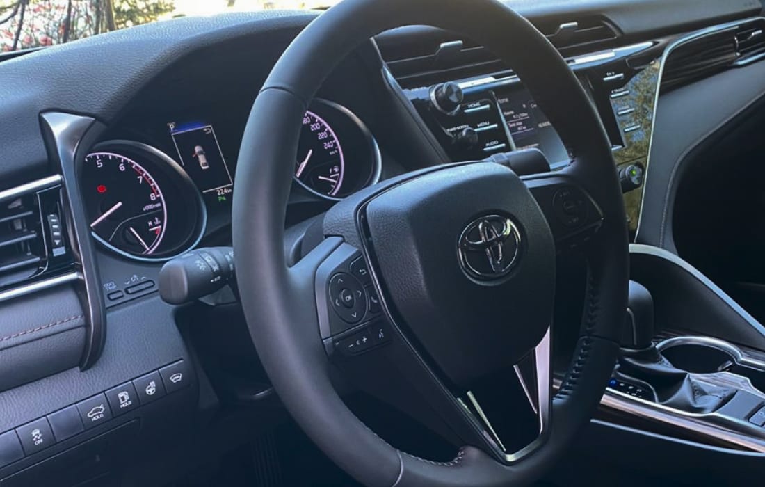 Toyota Camry 2020 — фото 4